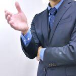 正論を言う人のイメージ